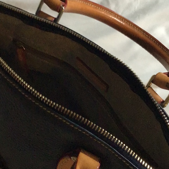 Shoulder bag. Dooney and Bourke. - Picture 7 of 8
